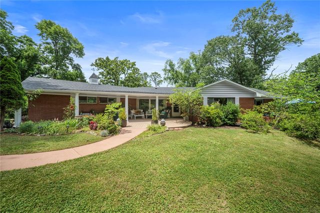 507 E Walnut Street, Rogers, AR 72756