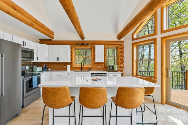 153 Chetan Way, Lake Lure, NC 28746