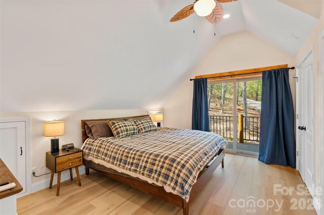 153 Chetan Way, Lake Lure, NC 28746