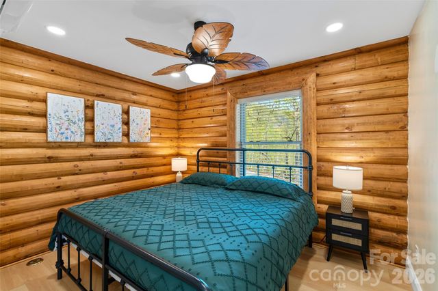 153 Chetan Way, Lake Lure, NC 28746