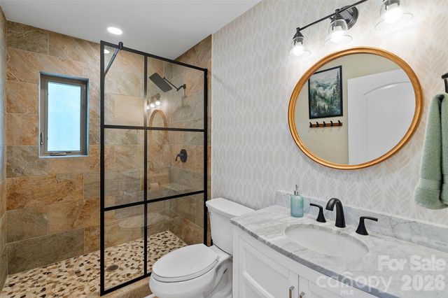 153 Chetan Way, Lake Lure, NC 28746