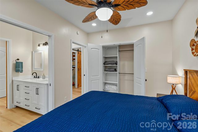 153 Chetan Way, Lake Lure, NC 28746