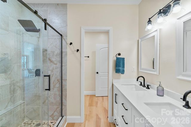 153 Chetan Way, Lake Lure, NC 28746