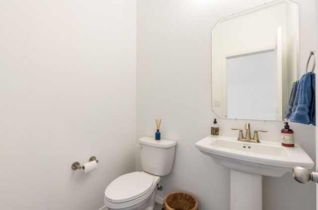 3888 Kodiak Road NE, Rio Rancho, NM 87144