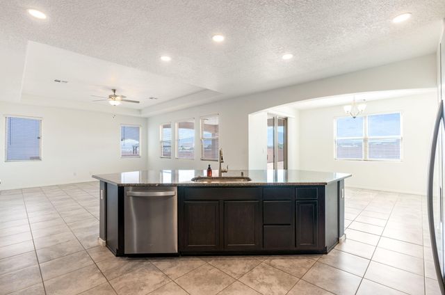 3888 Kodiak Road NE, Rio Rancho, NM 87144