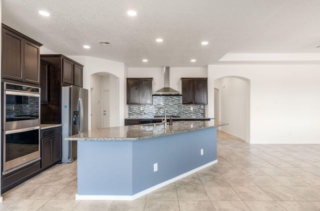 3888 Kodiak Road NE, Rio Rancho, NM 87144
