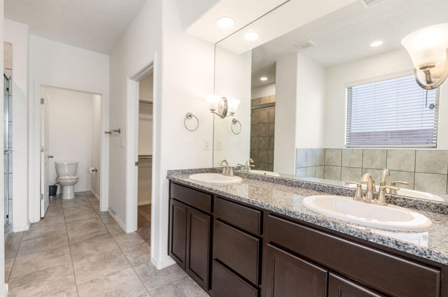 3888 Kodiak Road NE, Rio Rancho, NM 87144