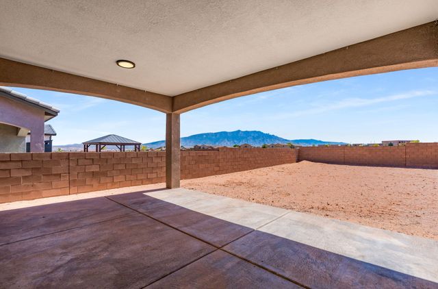 3888 Kodiak Road NE, Rio Rancho, NM 87144