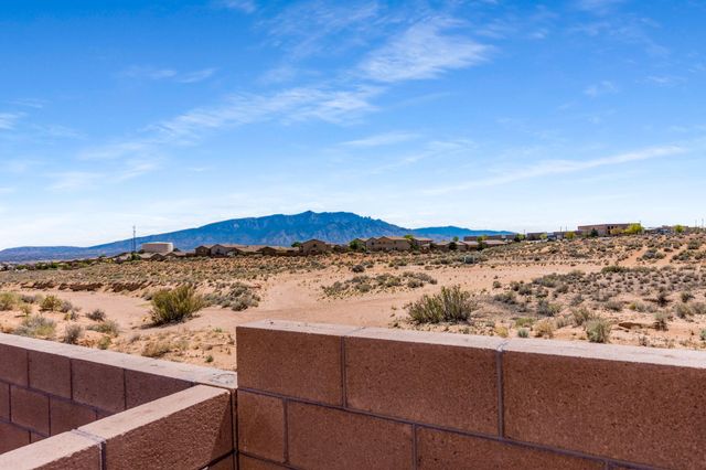 3888 Kodiak Road NE, Rio Rancho, NM 87144