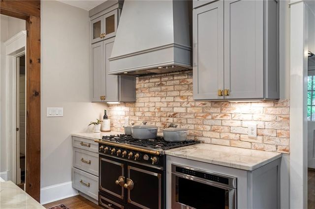 13 Roanoke Avenue NE, Atlanta, GA 30305
