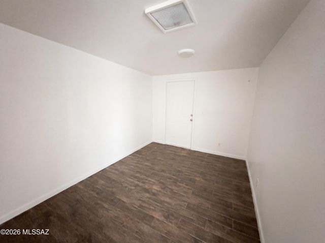 8421 E Balfour Drive, Tucson, AZ 85710