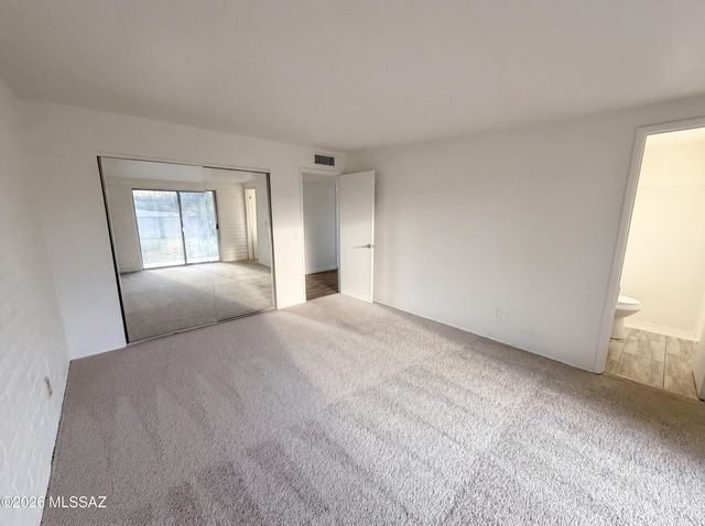 8421 E Balfour Drive, Tucson, AZ 85710