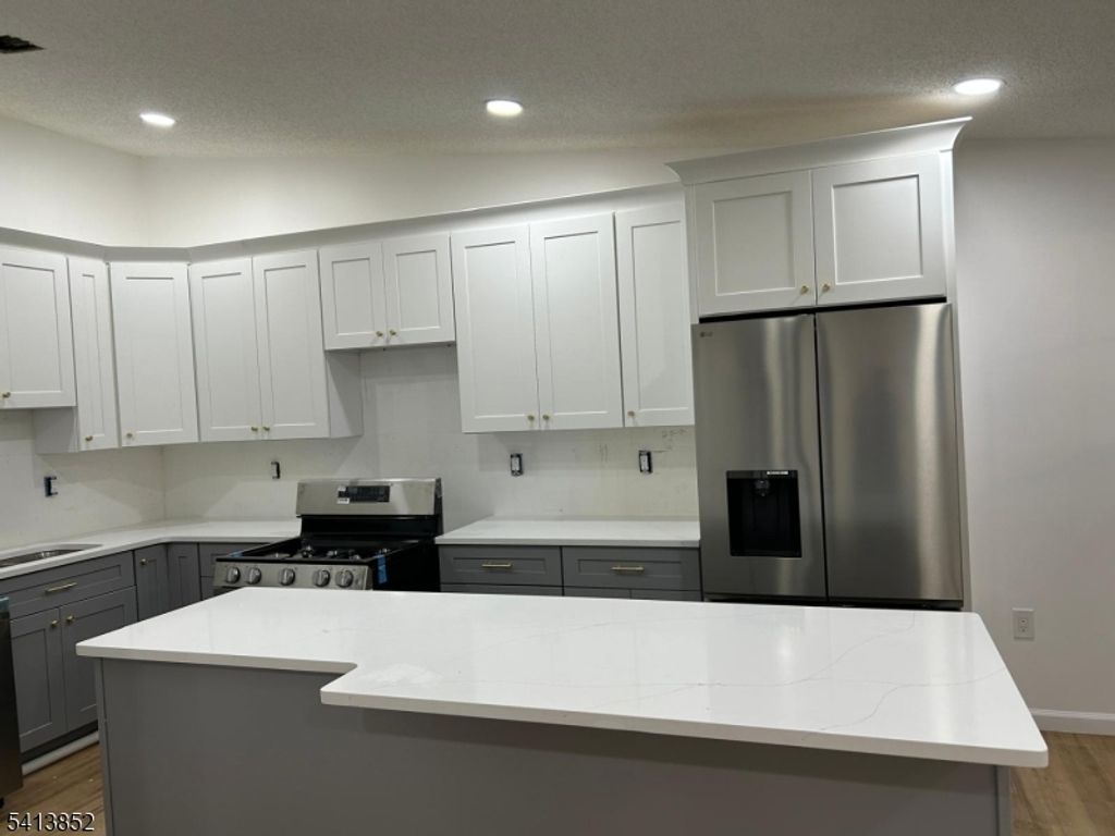 223 Wycoff Way, East Brunswick Twp., NJ 08816