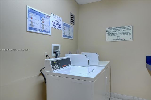 3375 N Country Club Dr 103, Aventura, FL 33180