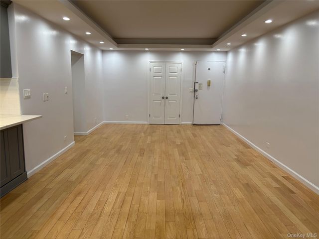 2 Bay Club PH-C, Bayside, NY 11360