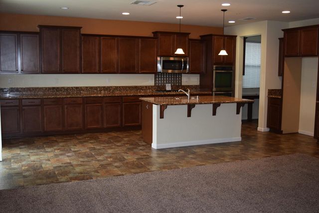 935 Mono St, Manteca, CA 95337