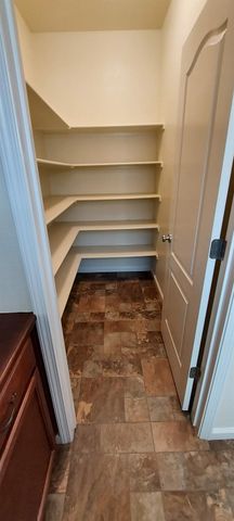 935 Mono St, Manteca, CA 95337