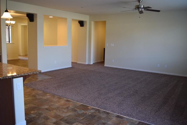 935 Mono St, Manteca, CA 95337