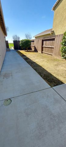 935 Mono St, Manteca, CA 95337