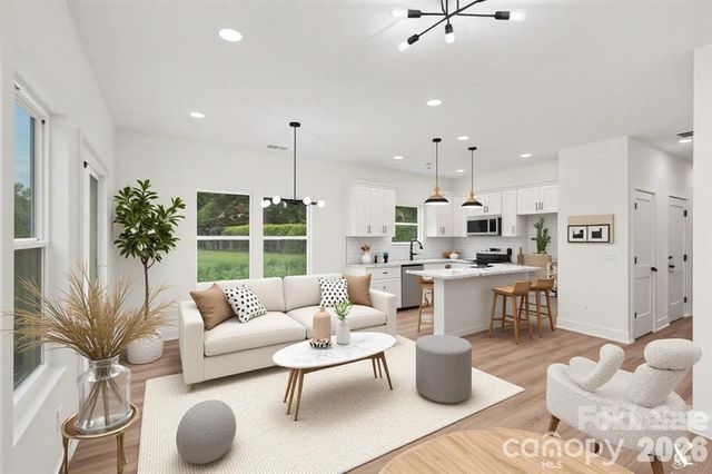 7523 Lawyers Road, Charlotte, NC 28227