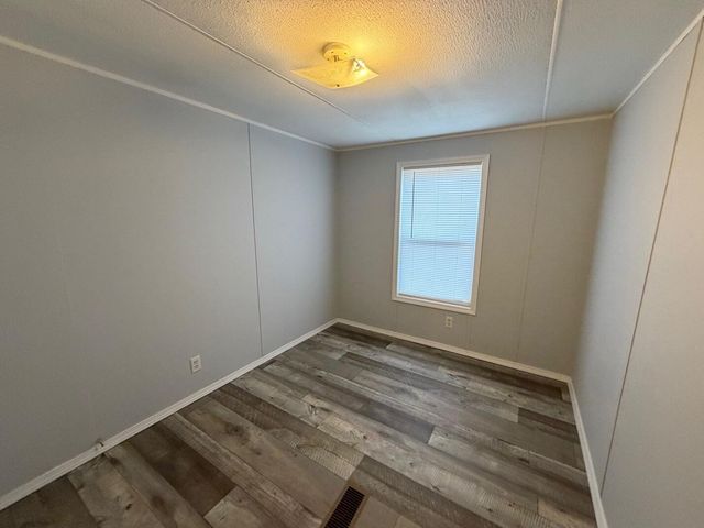 37 Burnett Street, Williamsburg, KY 40769