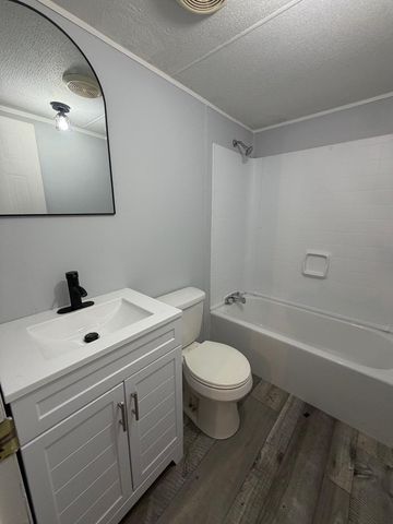 37 Burnett Street, Williamsburg, KY 40769