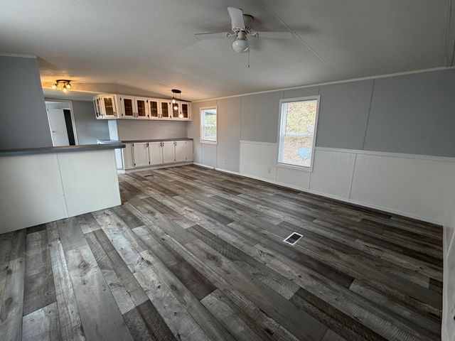 37 Burnett Street, Williamsburg, KY 40769