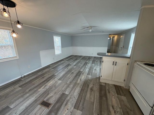 37 Burnett Street, Williamsburg, KY 40769