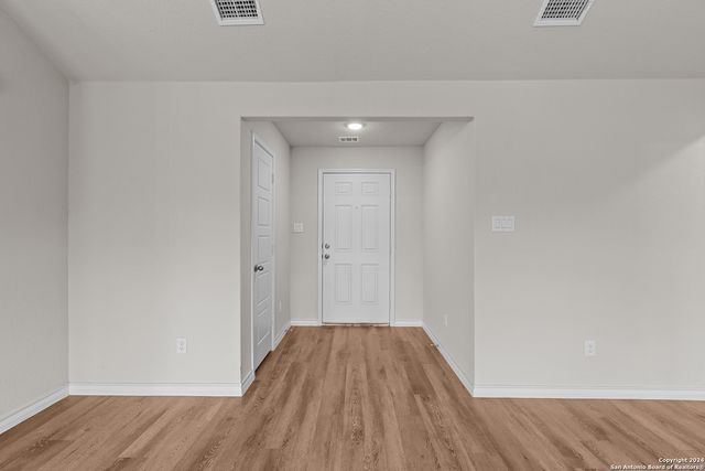 117 Sylas Hayes Loop, Pleasanton, TX 78064