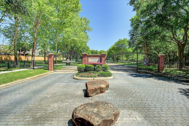 18518 Autumn Park Drive, Houston, TX 77084