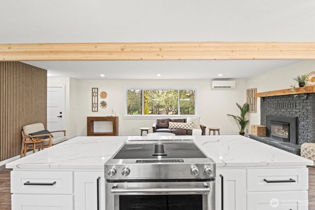 3984 Bancroft Road, Bellingham, WA 98225