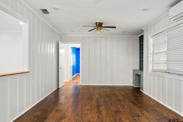 2811 Rollingwood Drive, Tyler, TX 75701