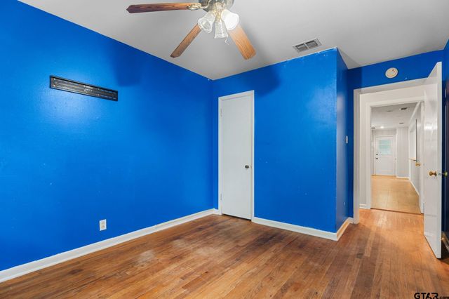 2811 Rollingwood Drive, Tyler, TX 75701