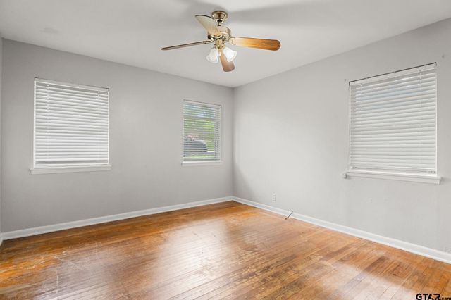 2811 Rollingwood Drive, Tyler, TX 75701