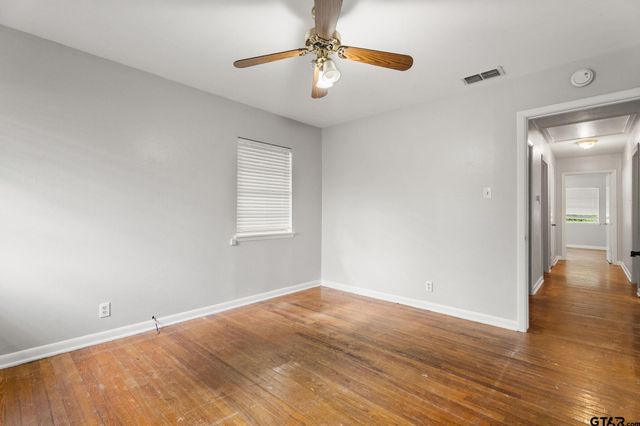 2811 Rollingwood Drive, Tyler, TX 75701