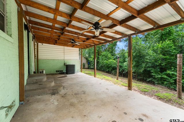 2811 Rollingwood Drive, Tyler, TX 75701