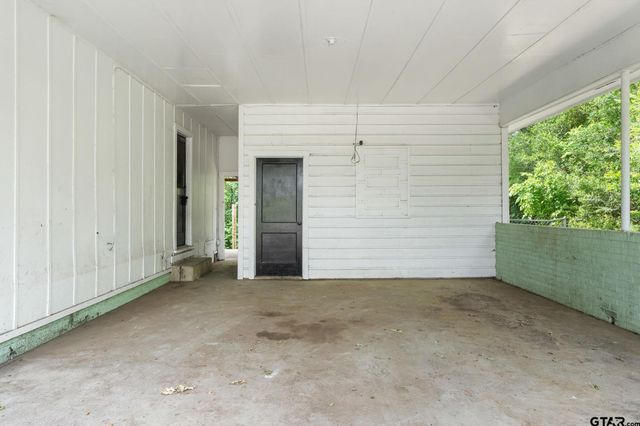 2811 Rollingwood Drive, Tyler, TX 75701