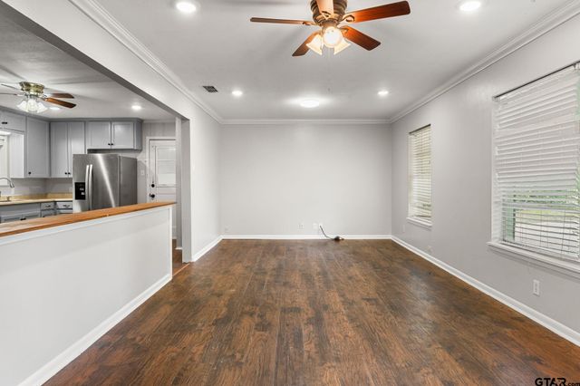 2811 Rollingwood Drive, Tyler, TX 75701