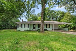 2811 Rollingwood Drive, Tyler, TX 75701