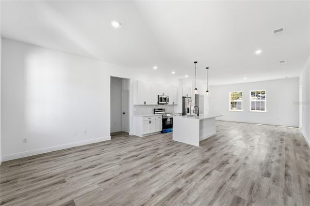 16218 SW 27TH TERRACE ROAD, Ocala, FL 34473