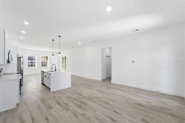 16218 SW 27TH TERRACE ROAD, Ocala, FL 34473