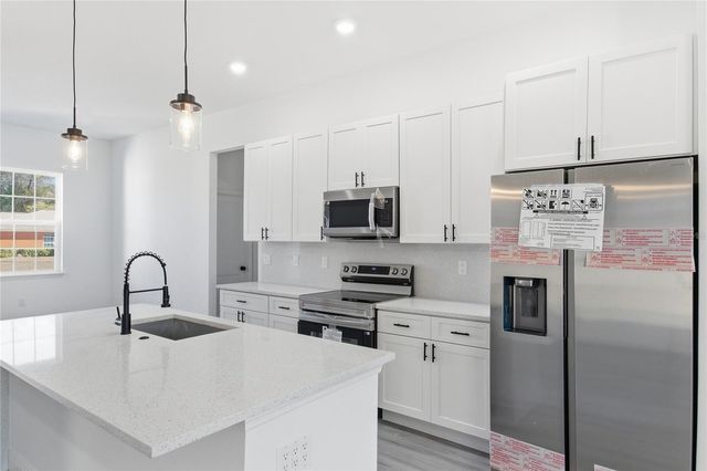 16218 SW 27TH TERRACE ROAD, Ocala, FL 34473