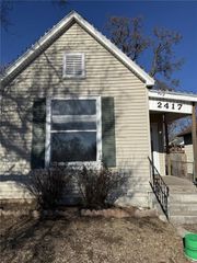2417 Charles Street, St Joseph, MO 64501
