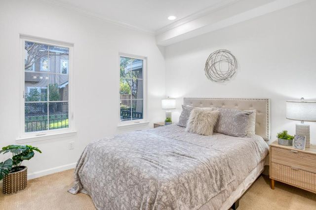 2219 Woodberry Lane, Mountain View, CA 94043