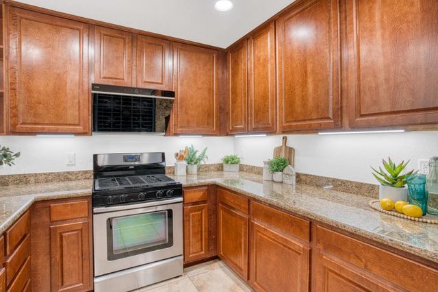 2219 Woodberry Lane, Mountain View, CA 94043