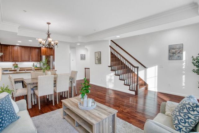 2219 Woodberry Lane, Mountain View, CA 94043