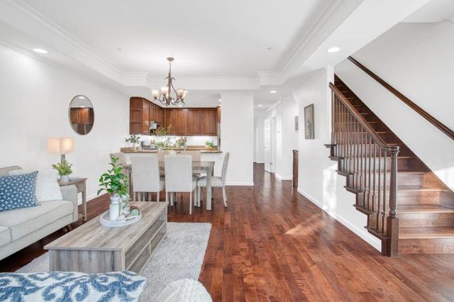 2219 Woodberry Lane, Mountain View, CA 94043