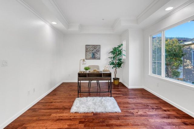 2219 Woodberry Lane, Mountain View, CA 94043