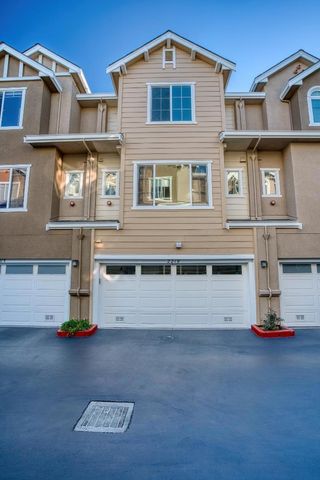 2219 Woodberry Lane, Mountain View, CA 94043