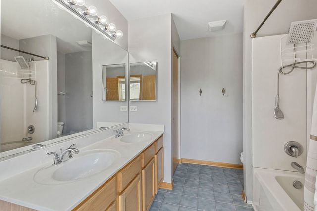 16260 W Mohawk Court, Lockport, IL 60441